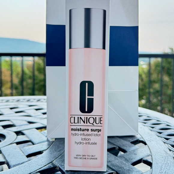 ❤️Clinique Moisture Surge Lotion - Picture 3 of 3
